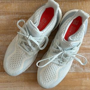 LIKE NEW Adidas Ultra Boosts | Size 7